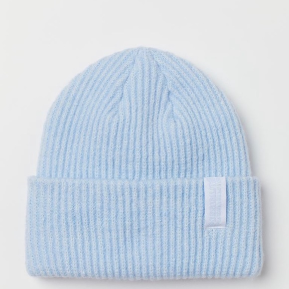 Soft H&H rib knit hat in pastel baby blue - Picture 1 of 2